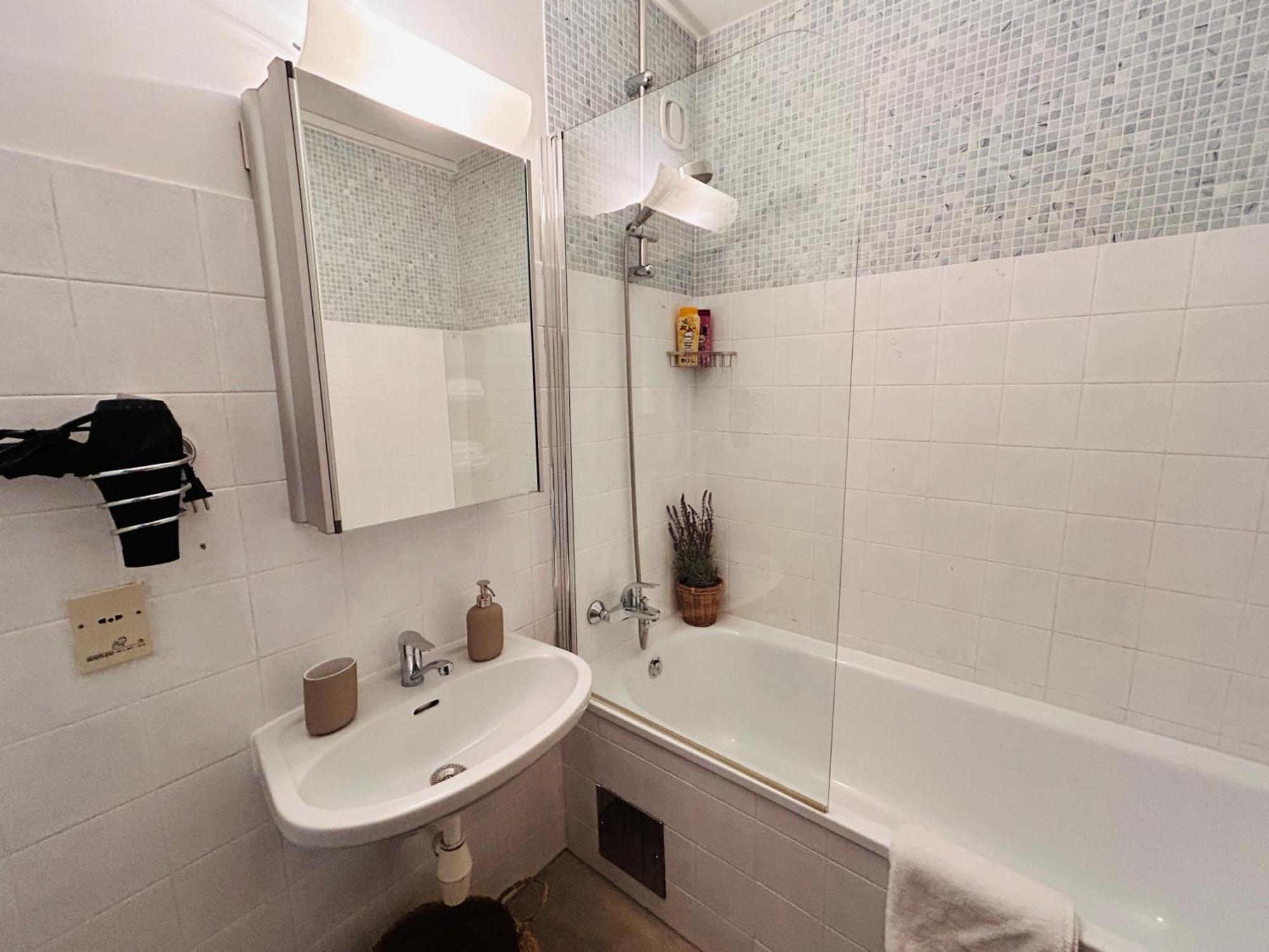 Appartment Near Schoenbrunn Wien Exteriör bild